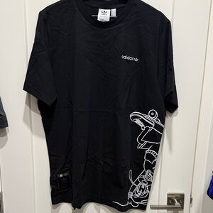 NWT Adidas Disney Black Goofy Skateboard Graphic Tee